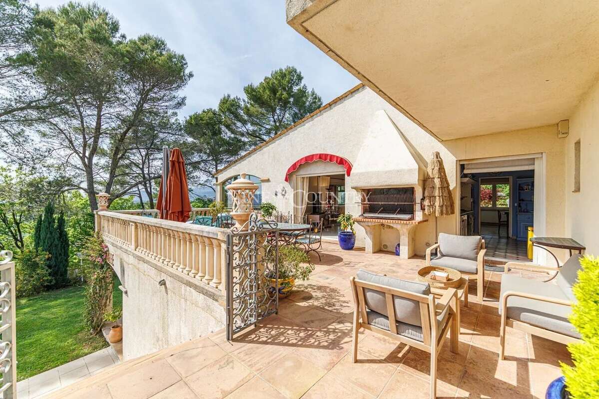 Maison à MOUANS-SARTOUX