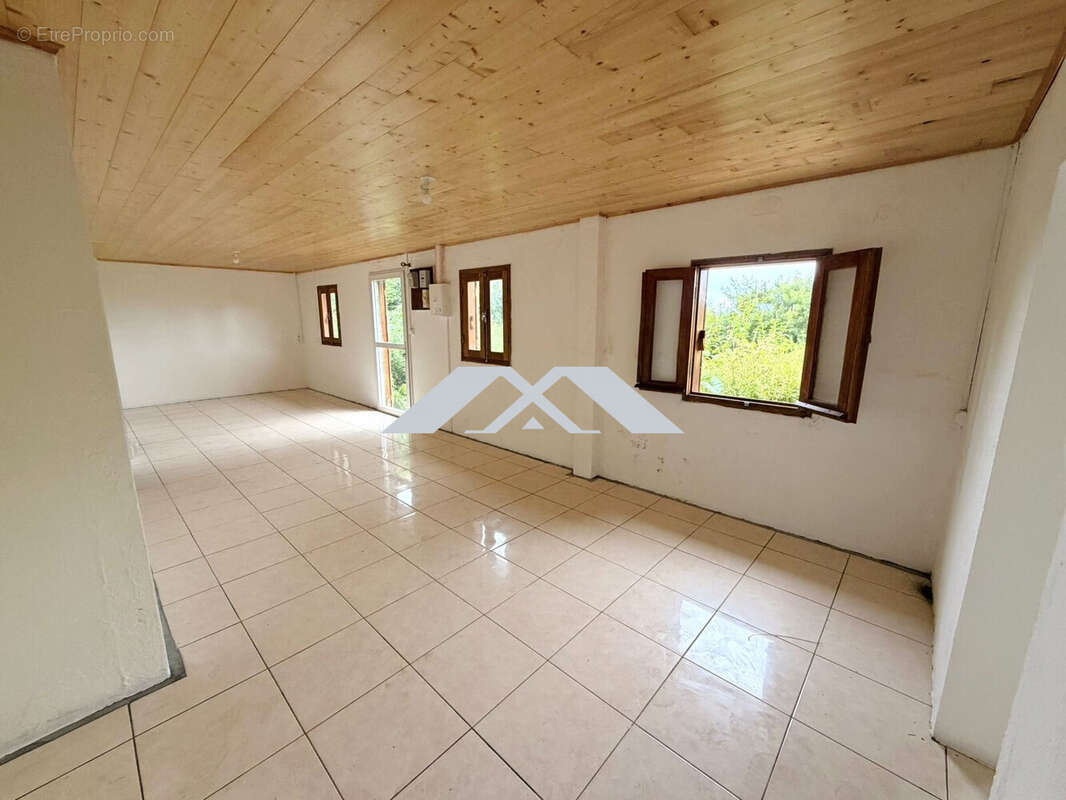 Maison à PETITE-ILE