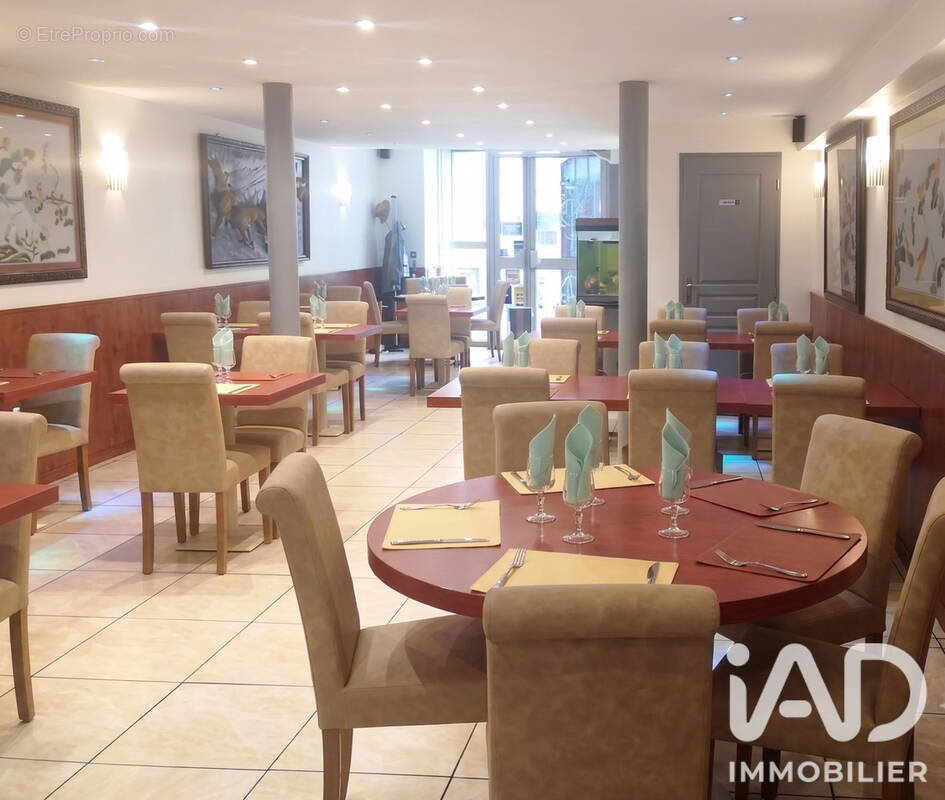 Photo 1 - Commerce à SAINT-MAXIMIN-LA-SAINTE-BAUME