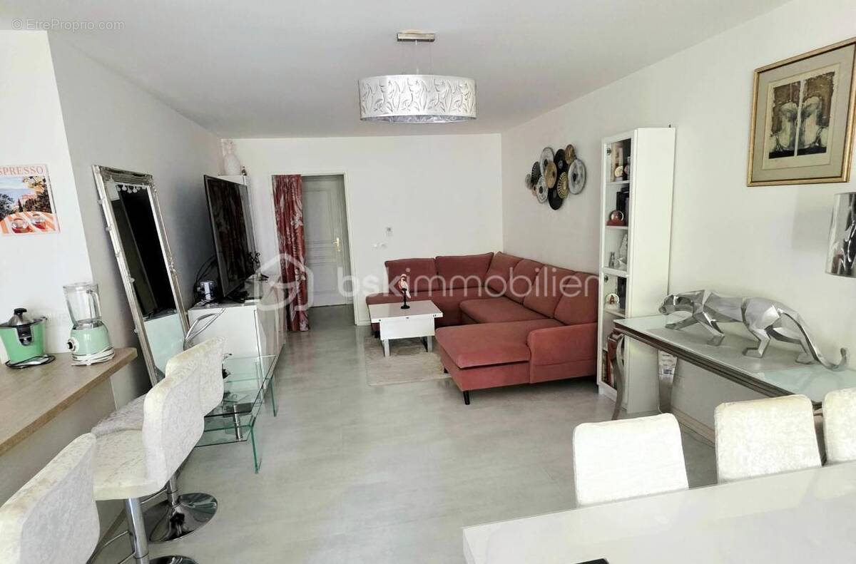 Appartement à LOUVRES