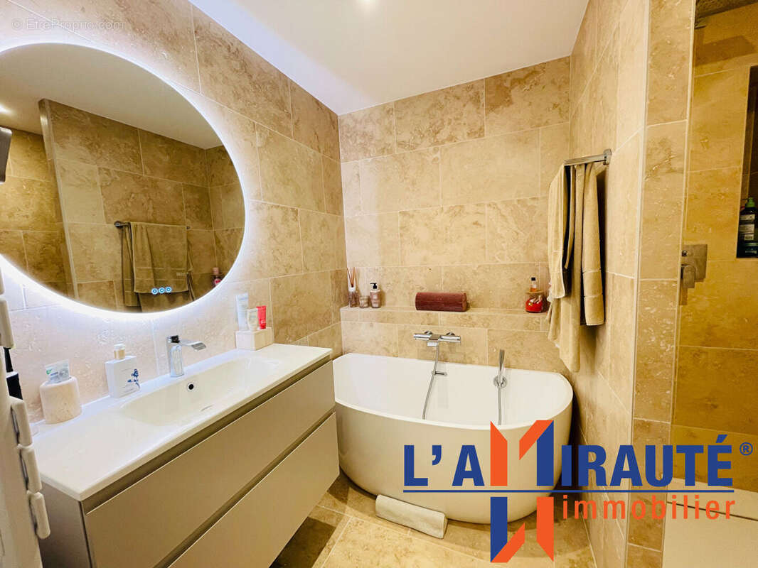 Appartement à SARTROUVILLE