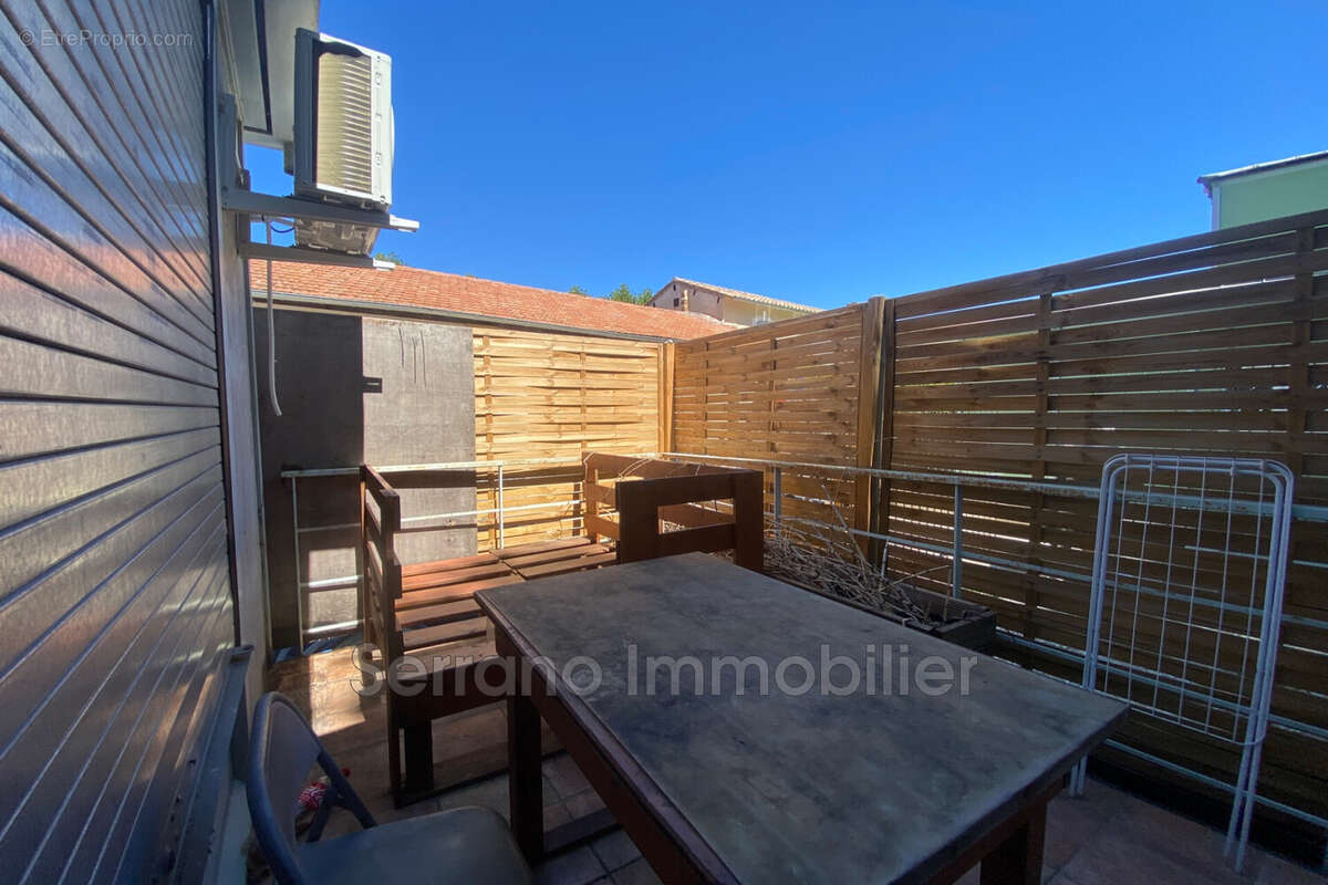 Commerce 65 m² à Tarascon  - photo 4
