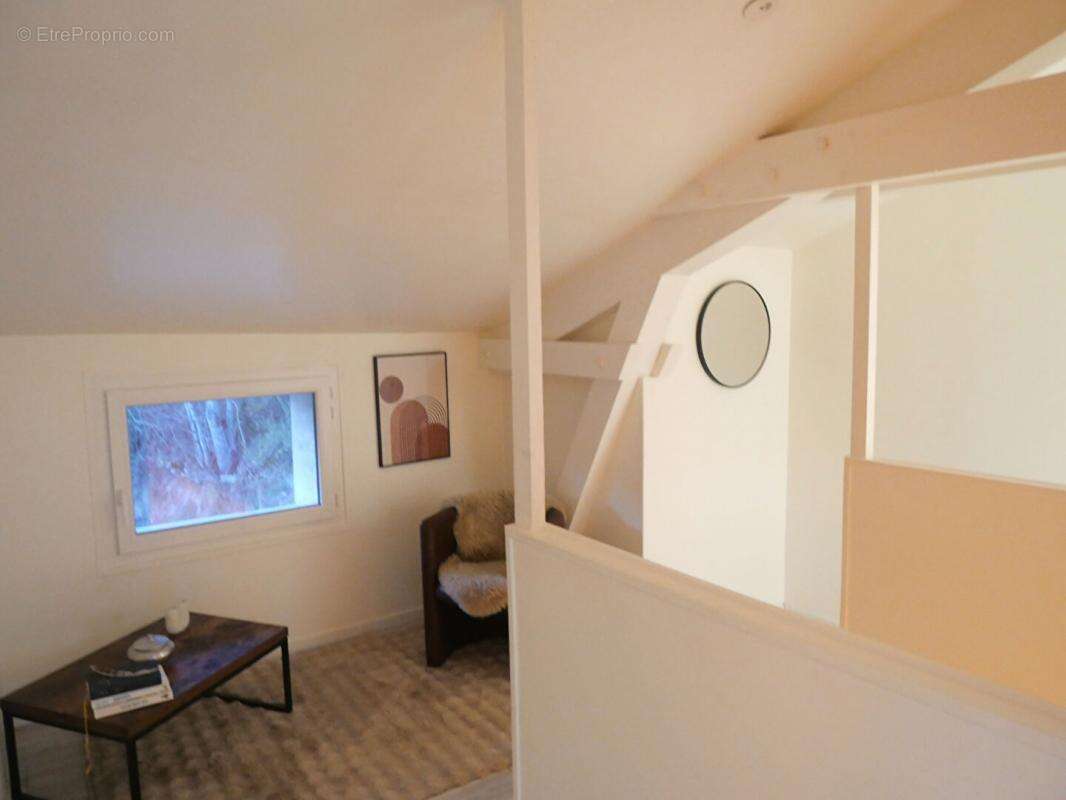 Maison à SAINT-ROMAIN-EN-JAREZ