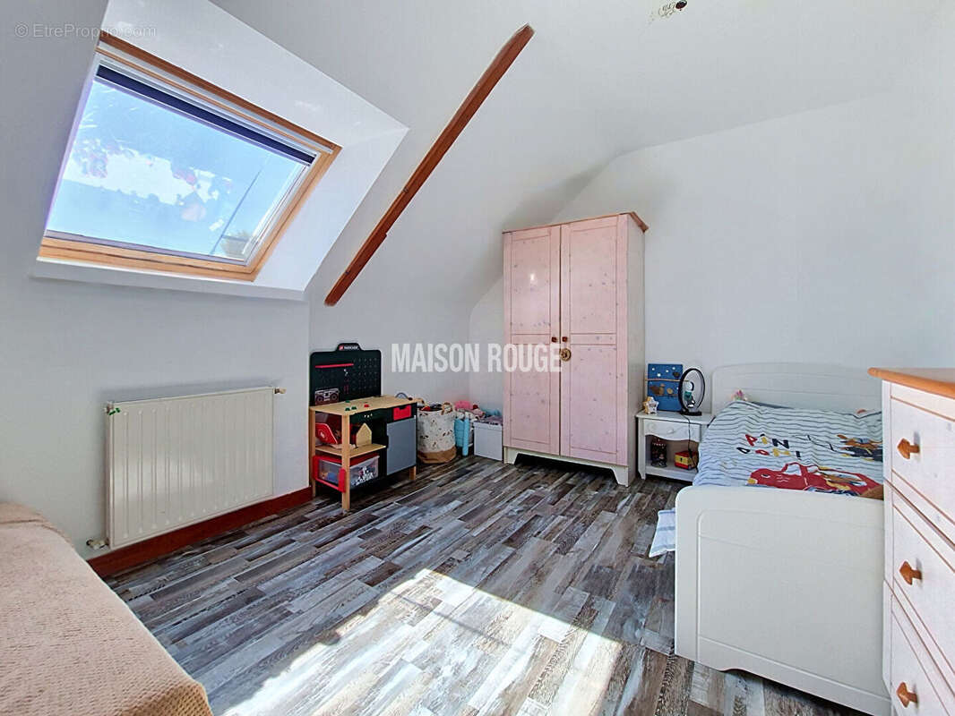 Une maison de caractère à Hillion avec dépendance et jardin - photo 8