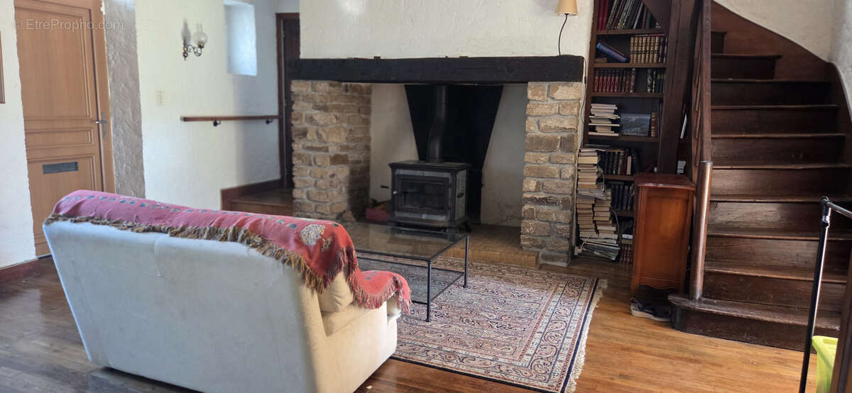 Maison à ARNAC-POMPADOUR