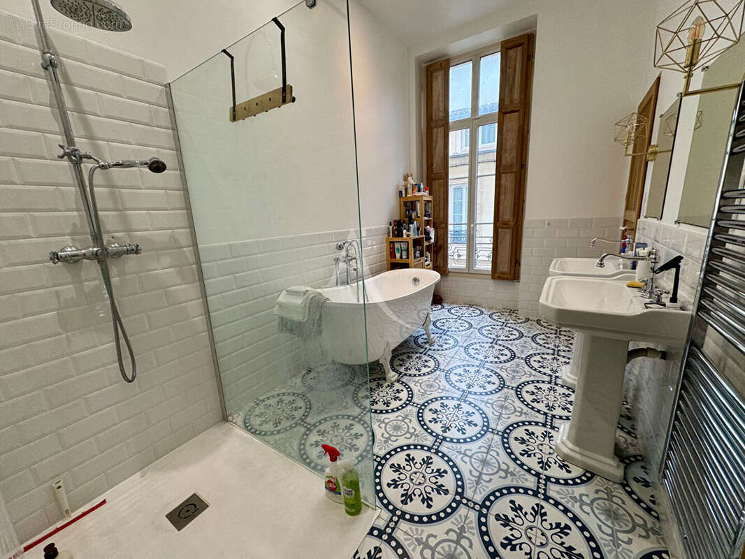 Appartement à NIMES