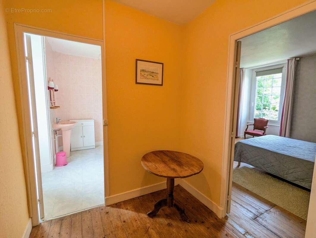 chambre 2 - Maison à GRANDCAMP-MAISY