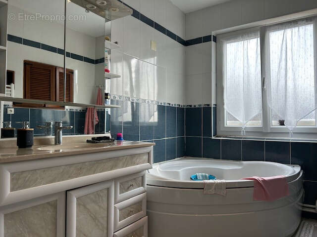 Maison à MONTATAIRE