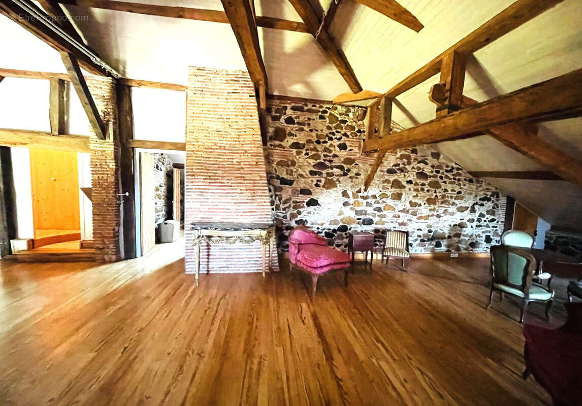 Maison à SAINT-GEOURS-DE-MAREMNE