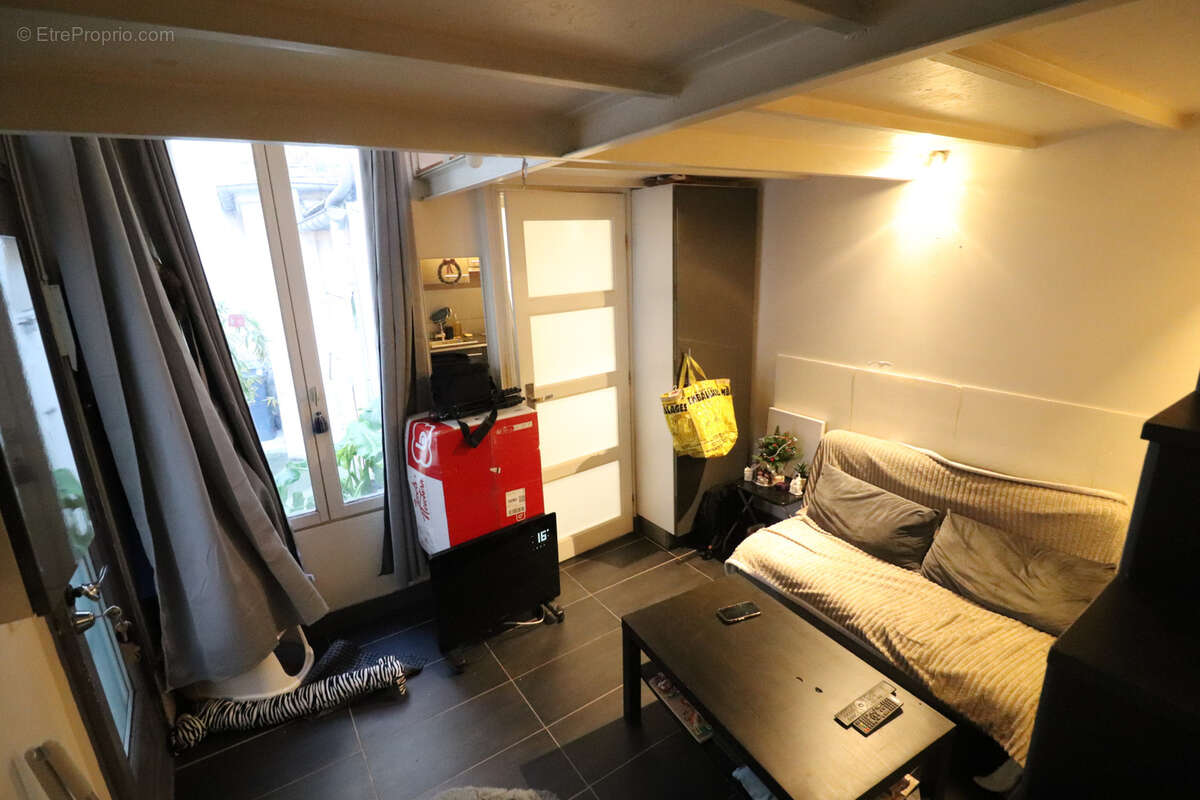 Appartement à PARIS-14E