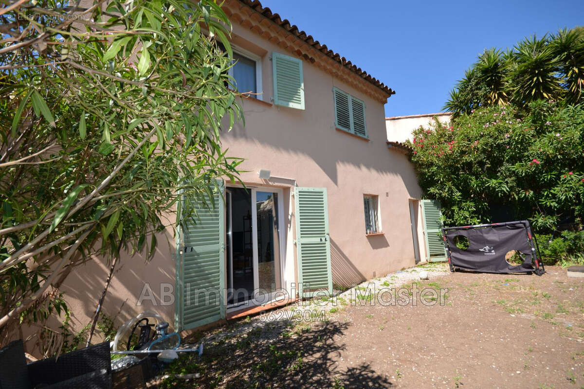 Maison à VILLENEUVE-LOUBET