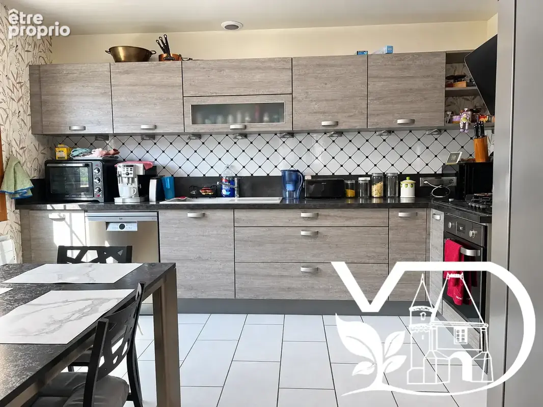 Genereux pavillon sur sous-sol total, etat impeccable ! - photo 8
