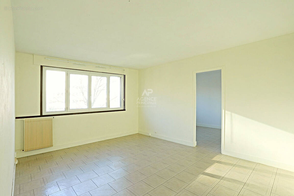 Appartement à NANTERRE
