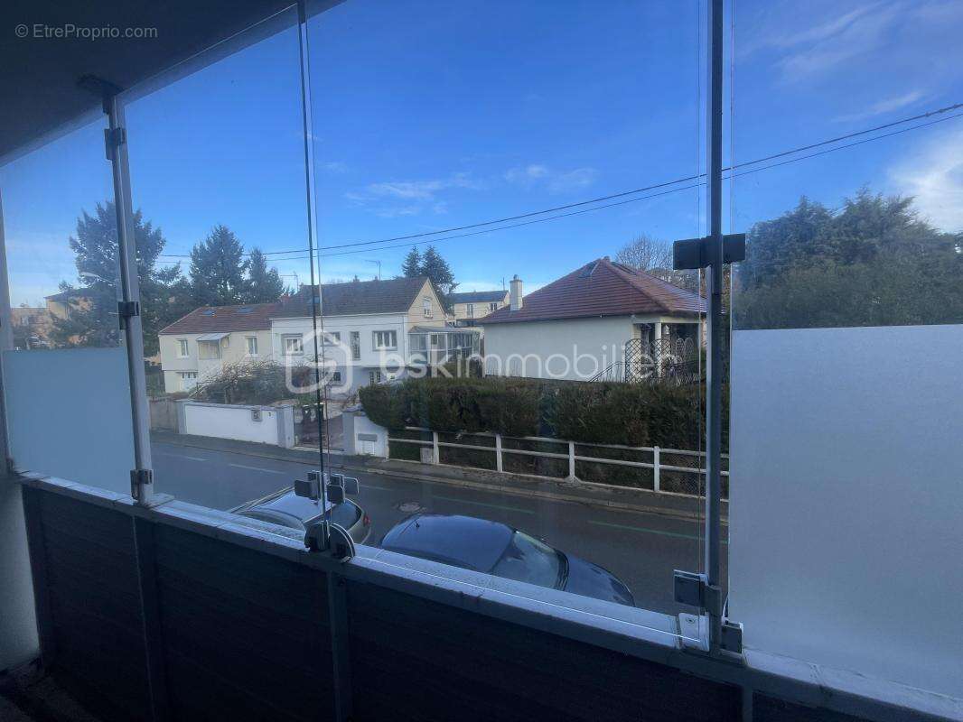 Appartement à MAINVILLIERS