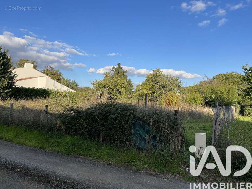 Photo 7 - Terrain à PEAULT