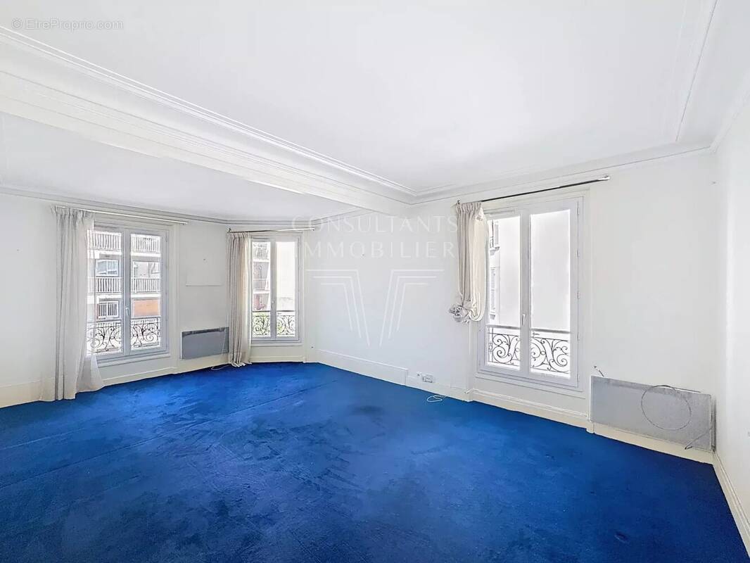 Appartement à LEVALLOIS-PERRET