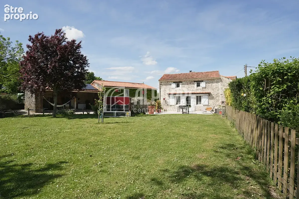 Maison à SAINT-FLORENT-DES-BOIS