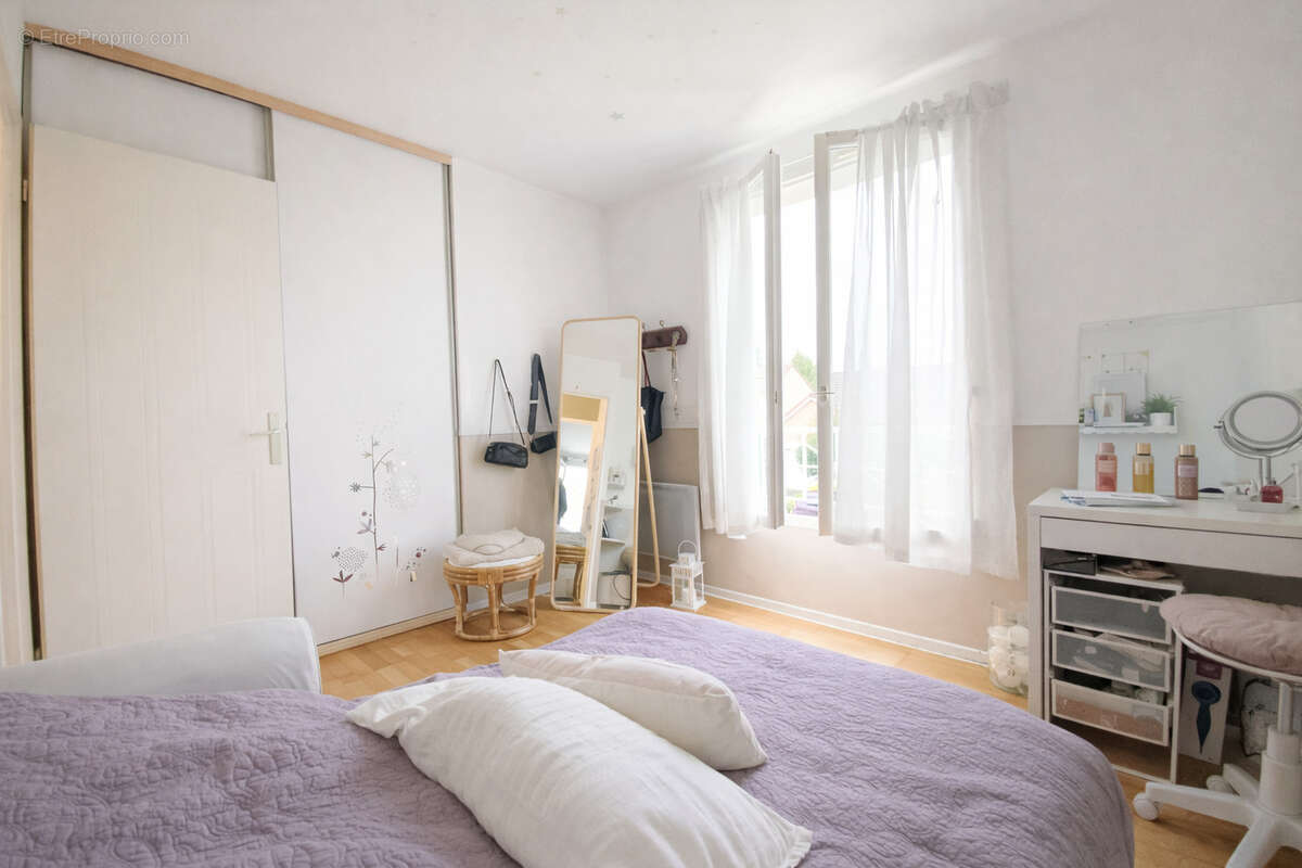 Maison à OZOIR-LA-FERRIERE