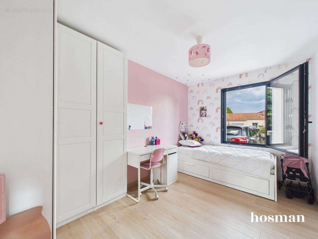 Belle maison de plain-pied avec 4 chambres avec jardin et piscine - En impasse, aux Sorinières - photo 10