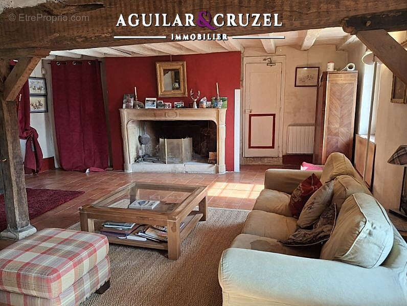 Maison à SAINTE-THORETTE