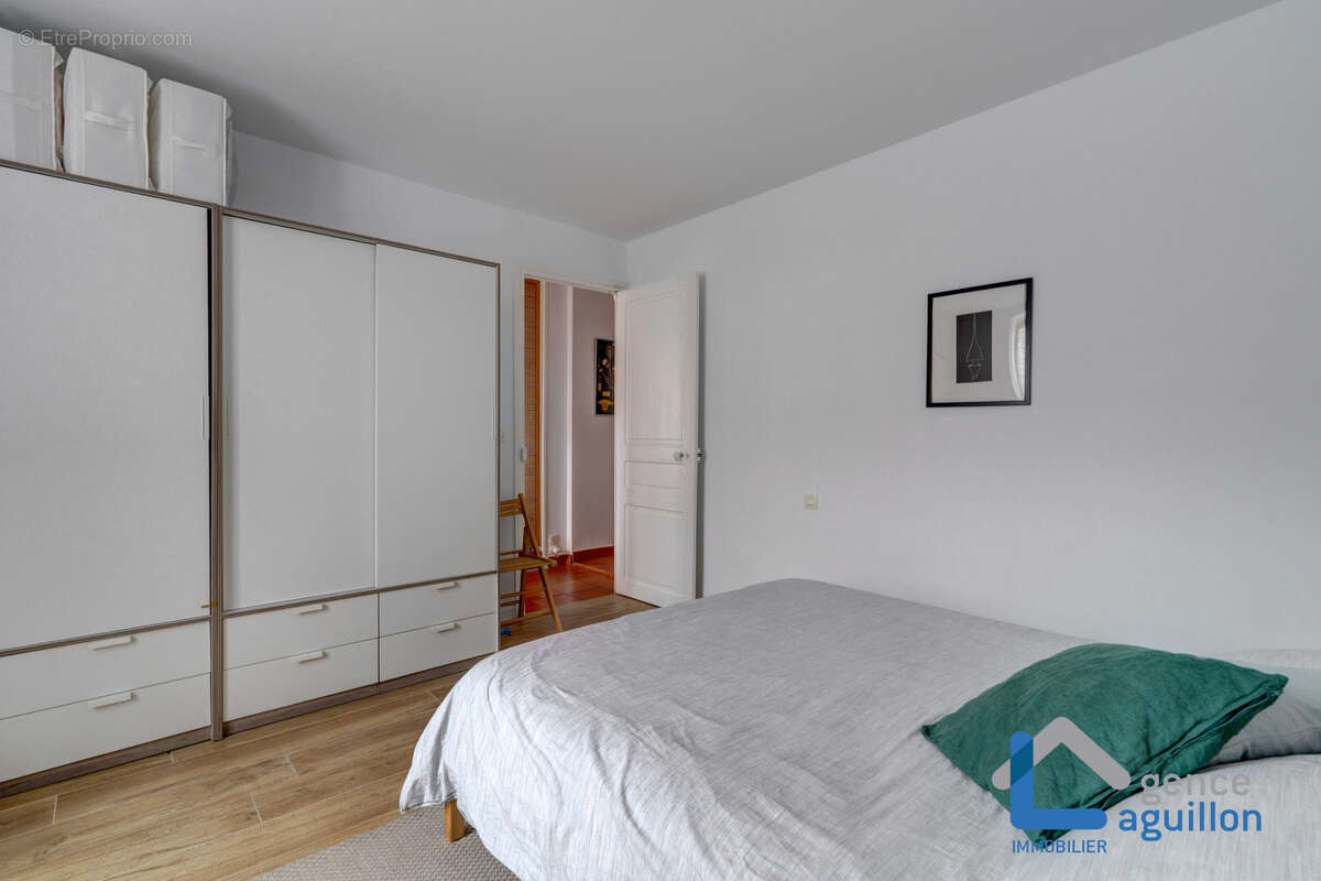 À deux pas de la plage   Grand T2 de 55 m2 avec extérieur et stationnement. - photo 14