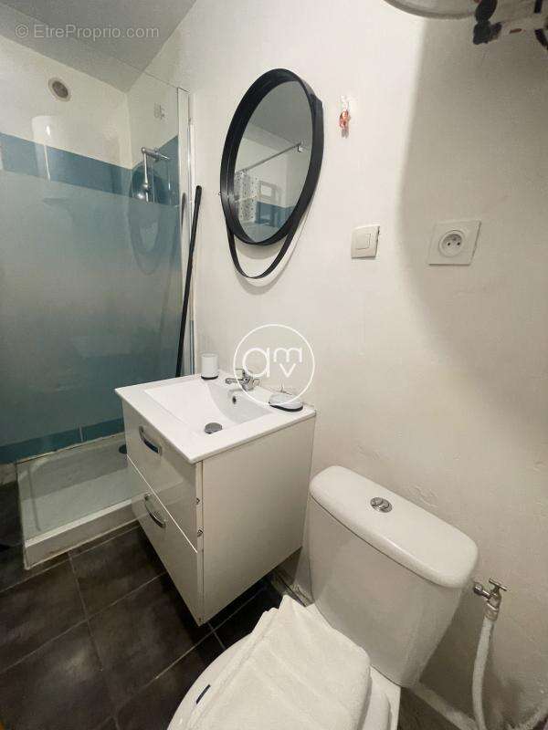 Toulon zone piétonne STUDIO rénové pour investissement locat - photo 3