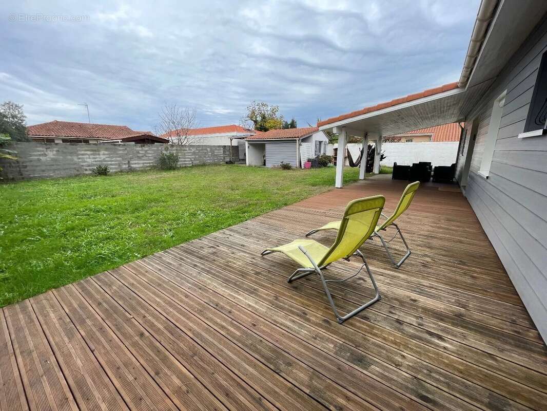 Maison à BENESSE-MAREMNE