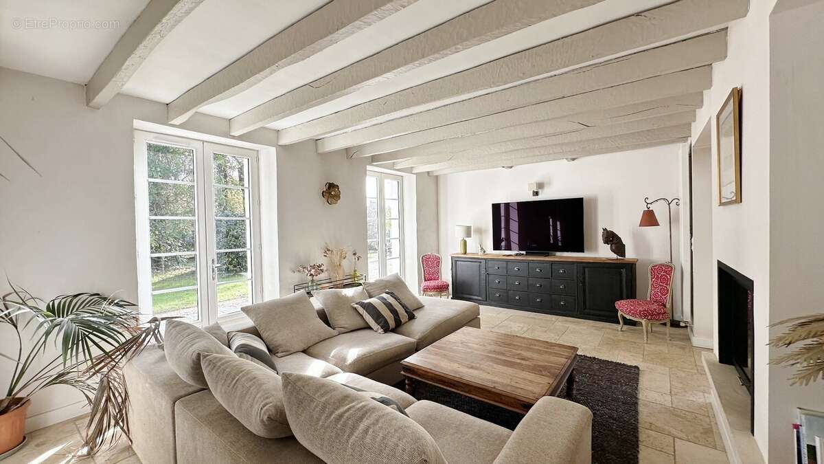 Maison à SAINT-MARTIN-DE-SEIGNANX