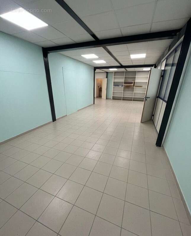 Commerce 200 m² à Revel  - photo 6