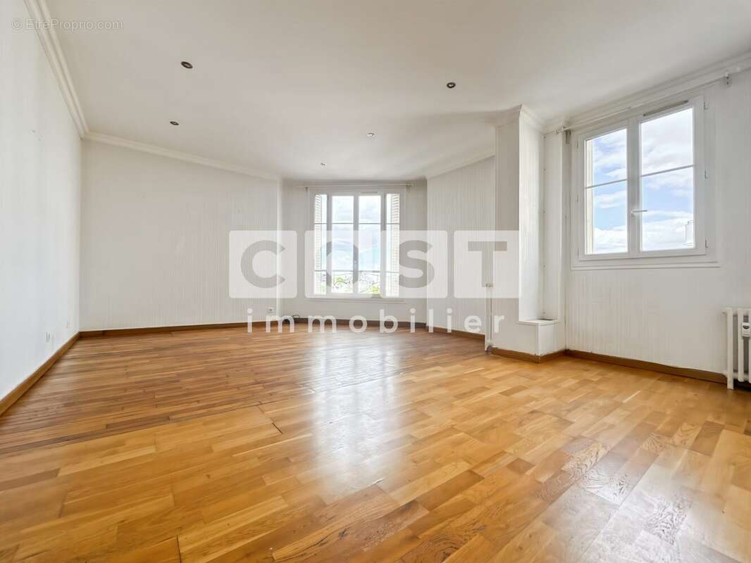 Appartement à COLOMBES