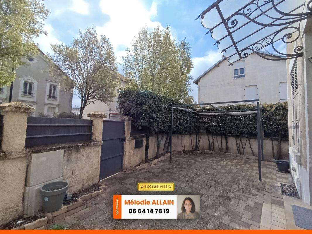 Vichy jeanne d'arc- maison des annees 40 avec cour et garage-ideal investisseur ou 1er achat - photo 3