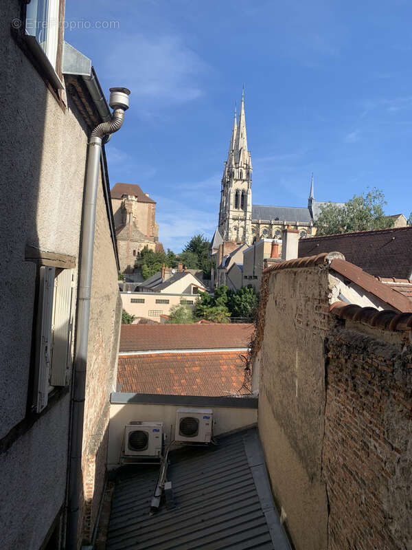 Appartement à MOULINS