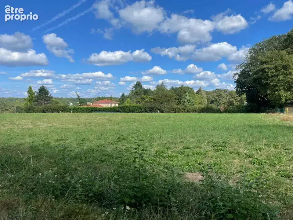 Terrain 1000 m² à Verneuil-Sur-Vienne  - photo 2