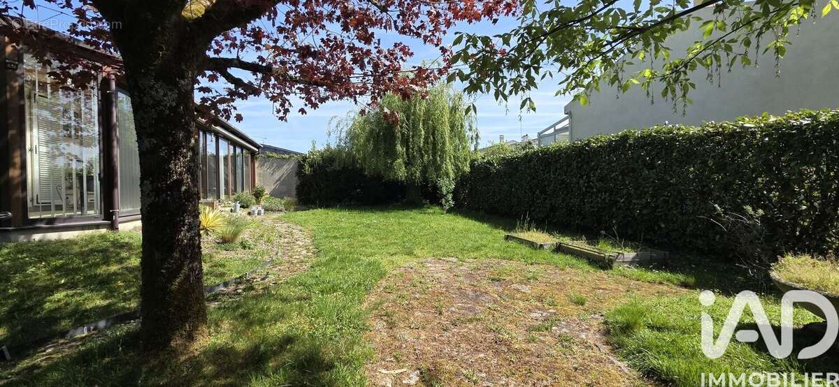 Maison 122 m² à Nuaille  - photo 3