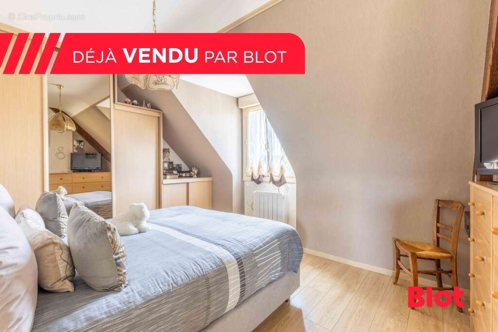 Maison 113 m² à Montreuil-Le-Gast  - photo 5