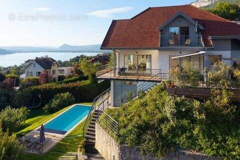 Maison à VEYRIER-DU-LAC