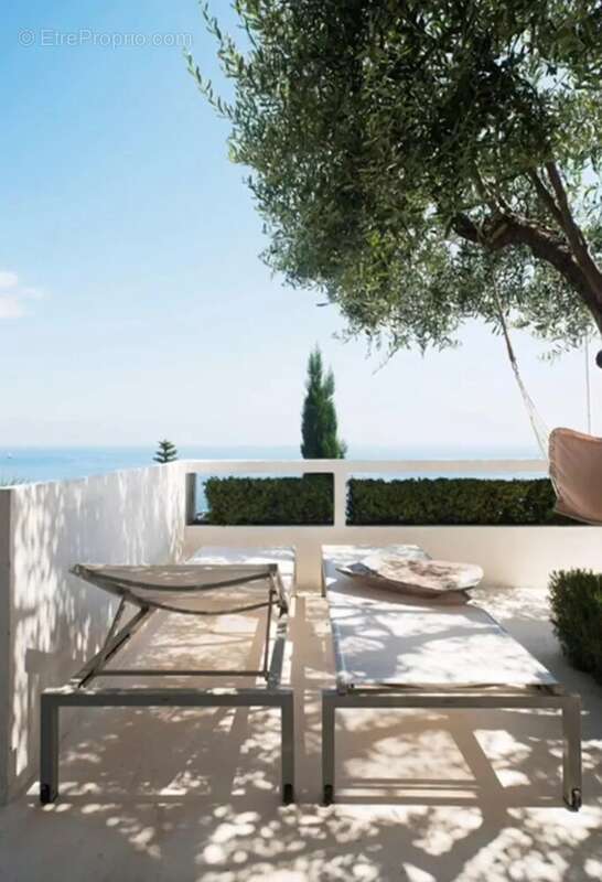 Maison à EZE