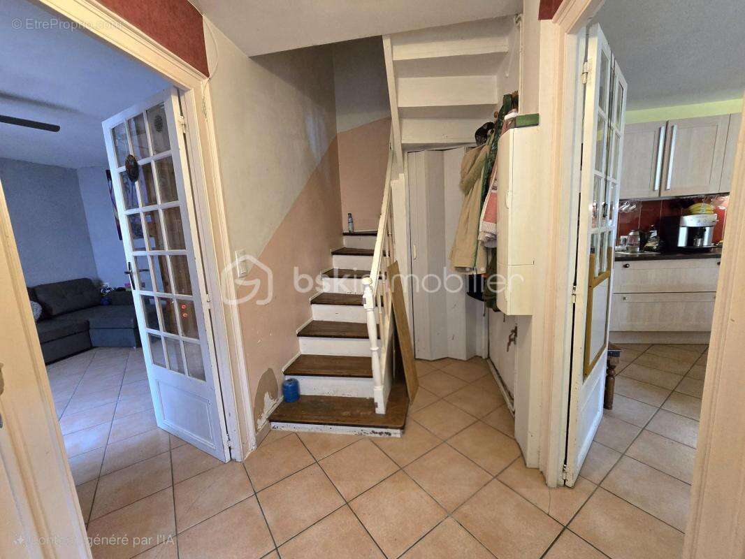 Maison avec dépendances + appartement indépendant – Vue dégagée sur la Chaîne du Livradois-Forez – Impasse – Limons (63290) - photo 4