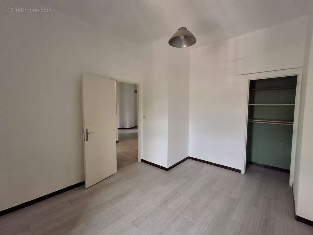 Maison à LE CASTELLET