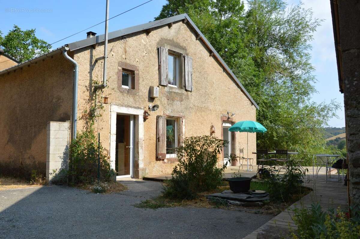 Maison 164 m² à Peux-Et-Couffouleux  - photo 2