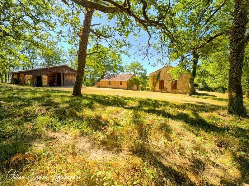 Maison à MAUZAC-ET-GRAND-CASTANG