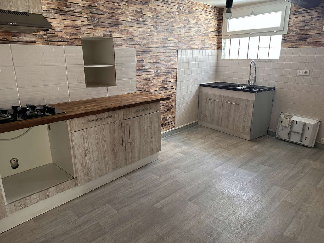 Maison de village, 1 cour et 2 terrasses - photo 2