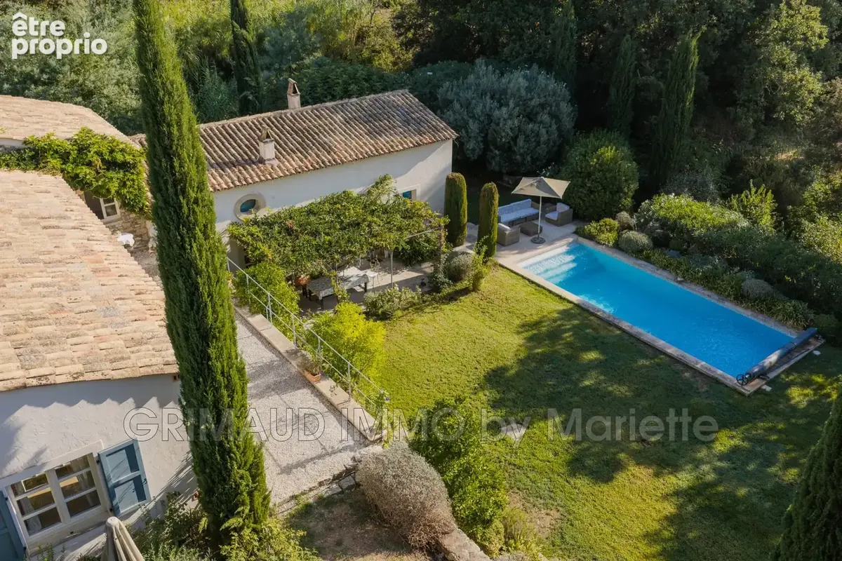 Maison 7 pièces 234 m² à vendre à Grimaud (83310) - photo 2