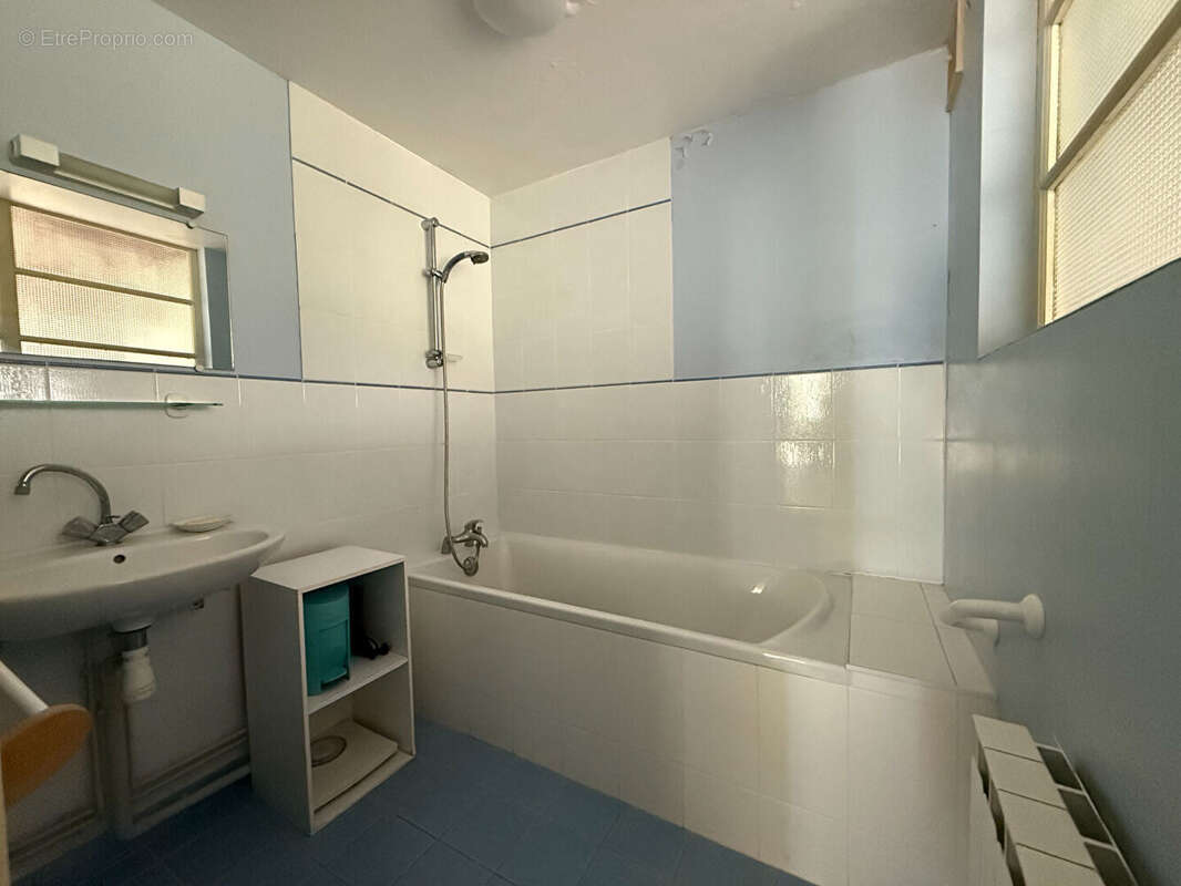 SAINT SULPICE DE ROYAN - Maison de 4 pièces de 104 m2 - photo 7