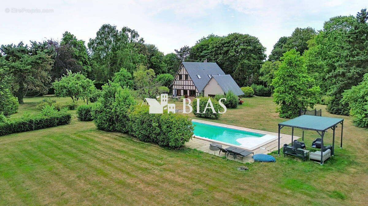 Maison à LA NEUVILLE-DU-BOSC