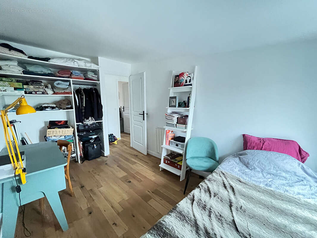 Appartement à SURESNES