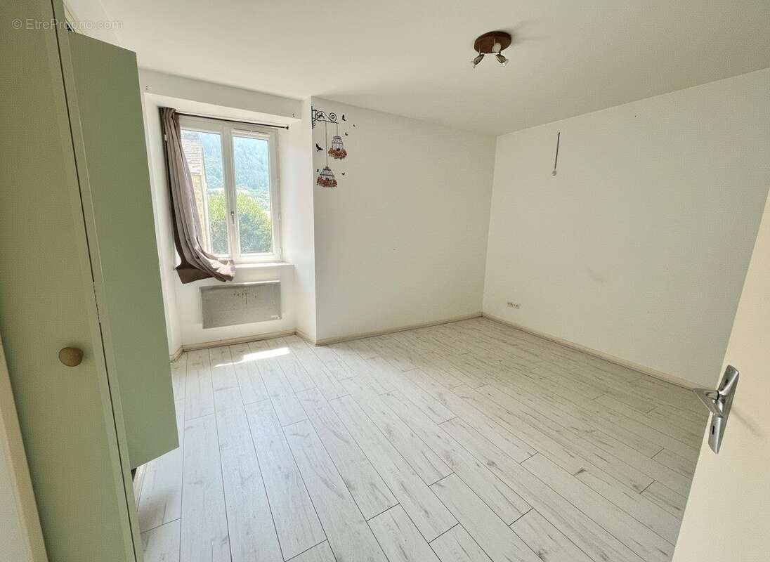 Appartement 146 m² à Mende  - photo 5