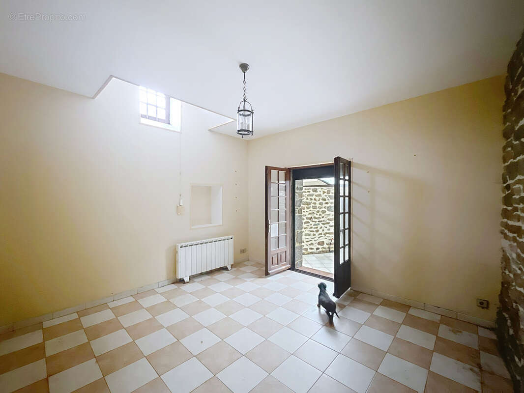 Maison à JULLOUVILLE