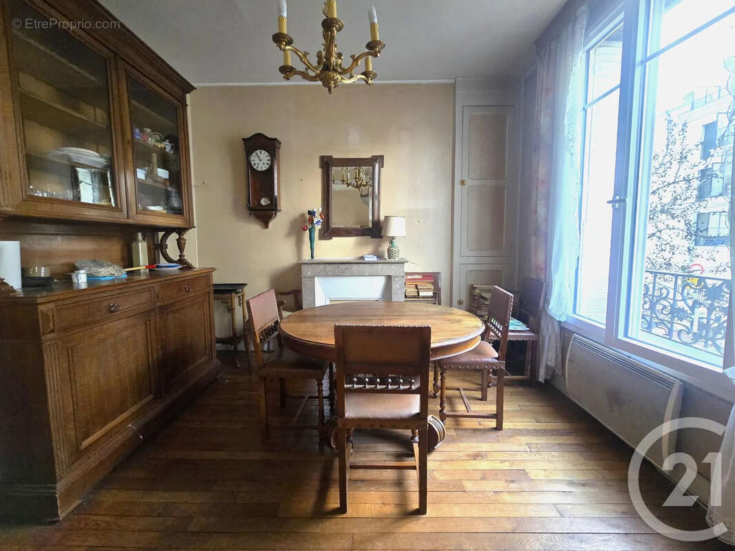 Appartement à SAINT-MAUR-DES-FOSSES