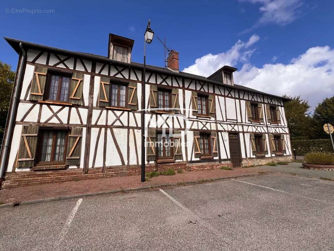 Maison à LES VENTES